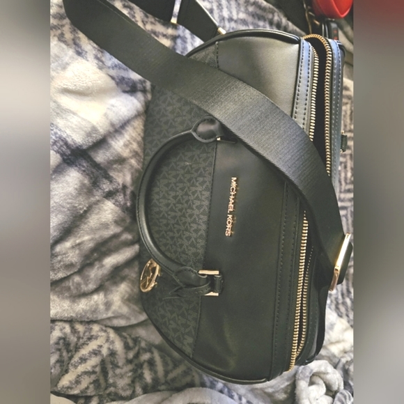 Michael Kors barrel satchel bag - Picture 6 of 8